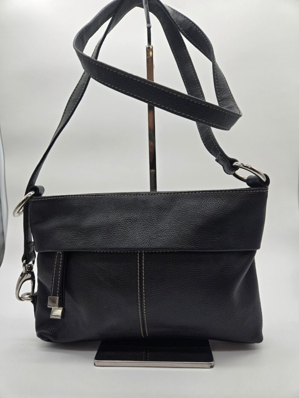 Tignanello Black Leather All In One Crossbody Wallet Purse Slim Organizer EUC - Picture 2 of 9